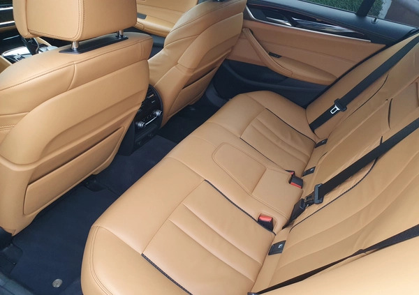 BMW Seria 5 cena 255000 przebieg: 164000, rok produkcji 2018 z Reszel małe 529